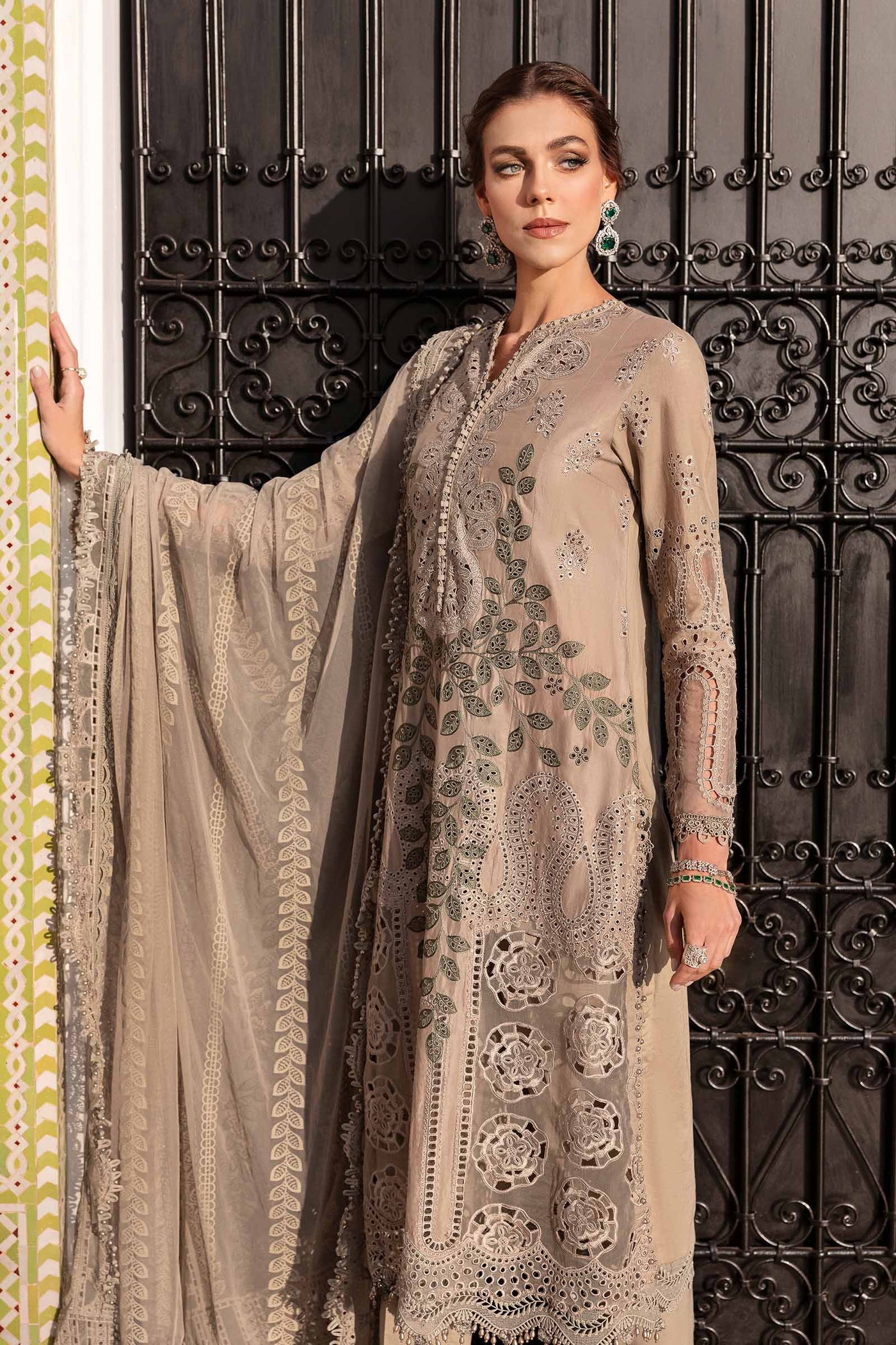MB 2665-3Pc Embroidered Lawn Shirt with Embroidered Organza Dupatta