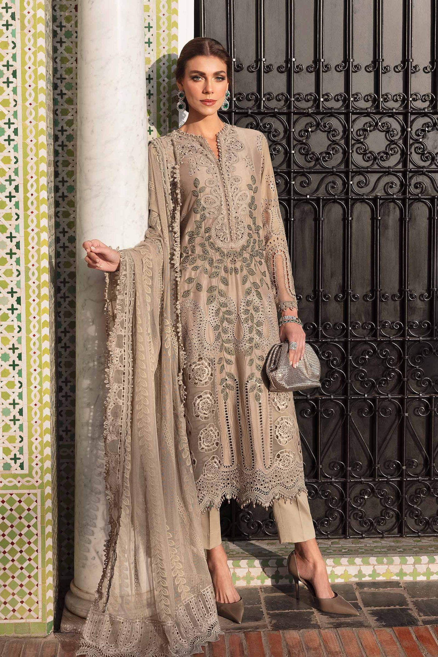 MB 2665-3Pc Embroidered Lawn Shirt with Embroidered Organza Dupatta
