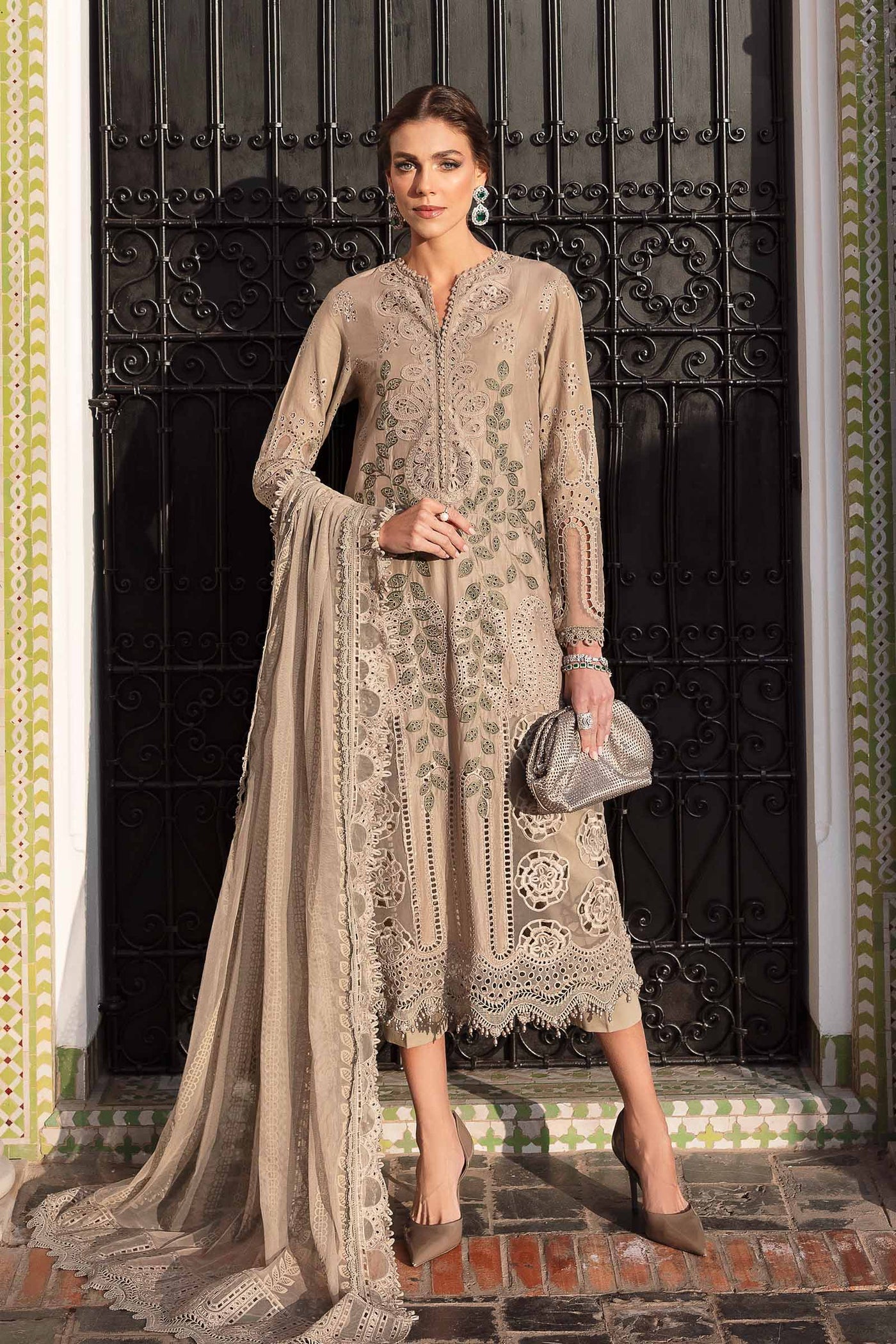 MB 2665-3Pc Embroidered Lawn Shirt with Embroidered Organza Dupatta