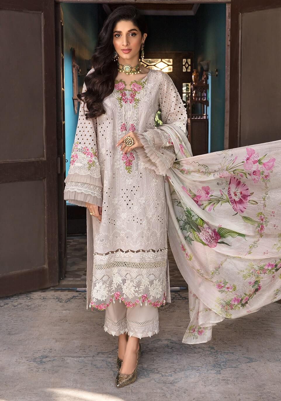 EL 12-3 Piece  Heavy Embroidered Chicken Kari Lawn Suit ( Printed Poly Lawn Dupatta )