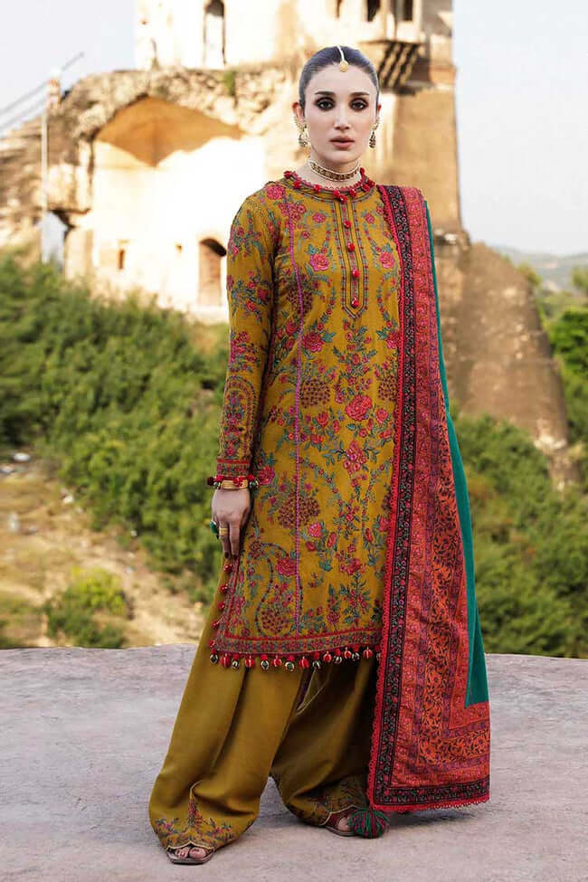 HR 675-3 Piece Unstitched Heavy Embroidered Dhanak Wool Suit  Printed Woolen Shawl it