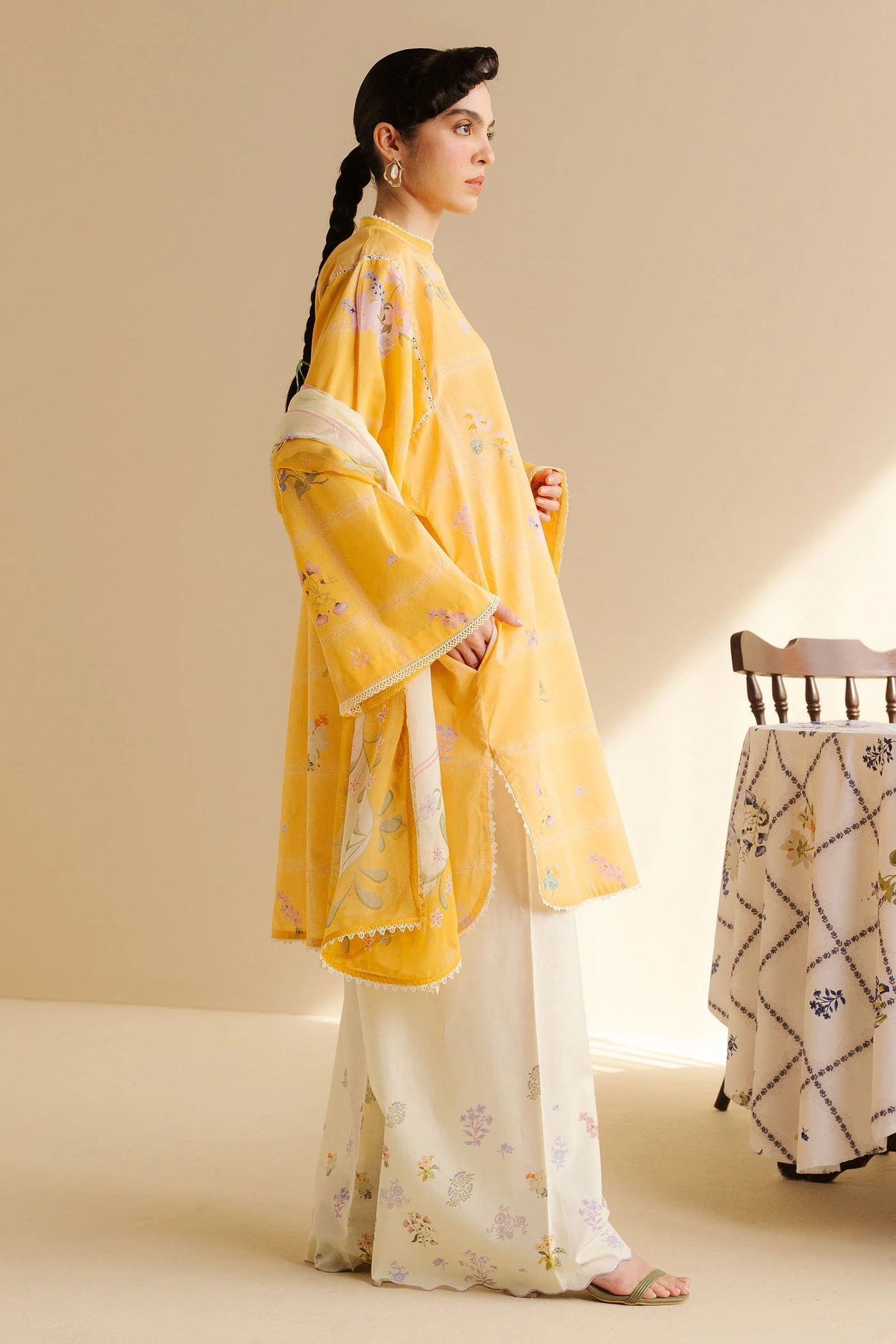 CO 508-3 Piece Unstitched Digital Printed Lawn Suit ( Fine Printed Polly Lawn Dupatta )