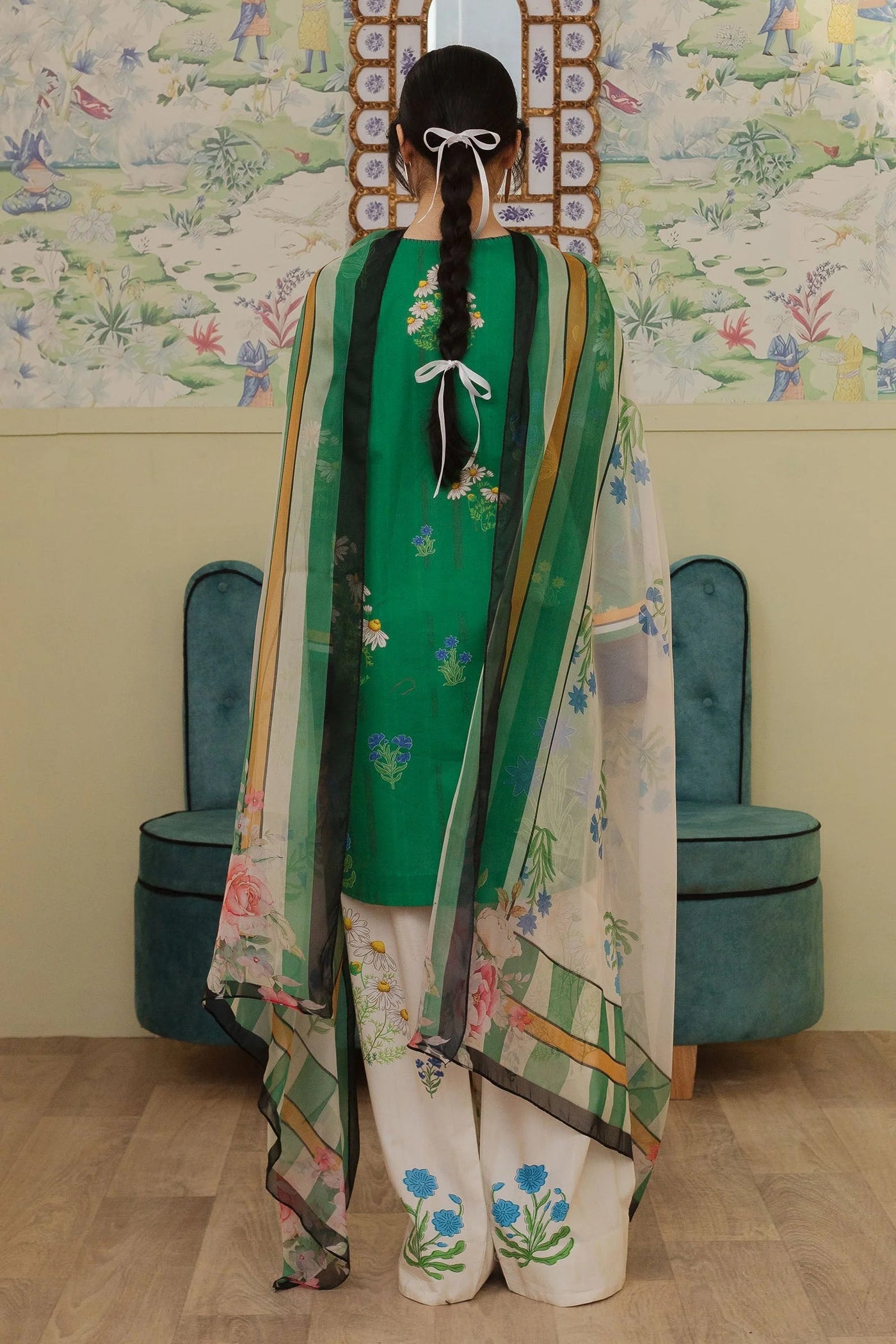 CO 498-3 Piece Unstitched Digital Printed Lawn Suit ( Fine Printed Polly Lawn Dupatta )