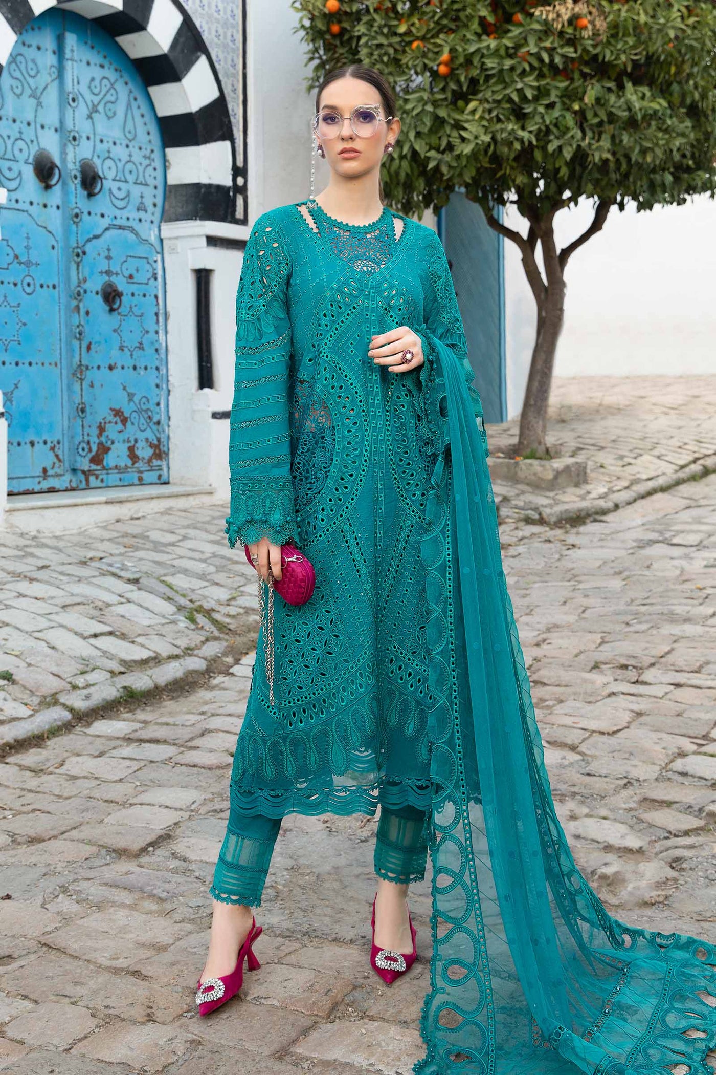 MB 2595-3Pc Embroidered Lawn Shirt with Embroidered Bamber Chiffon Dupatta